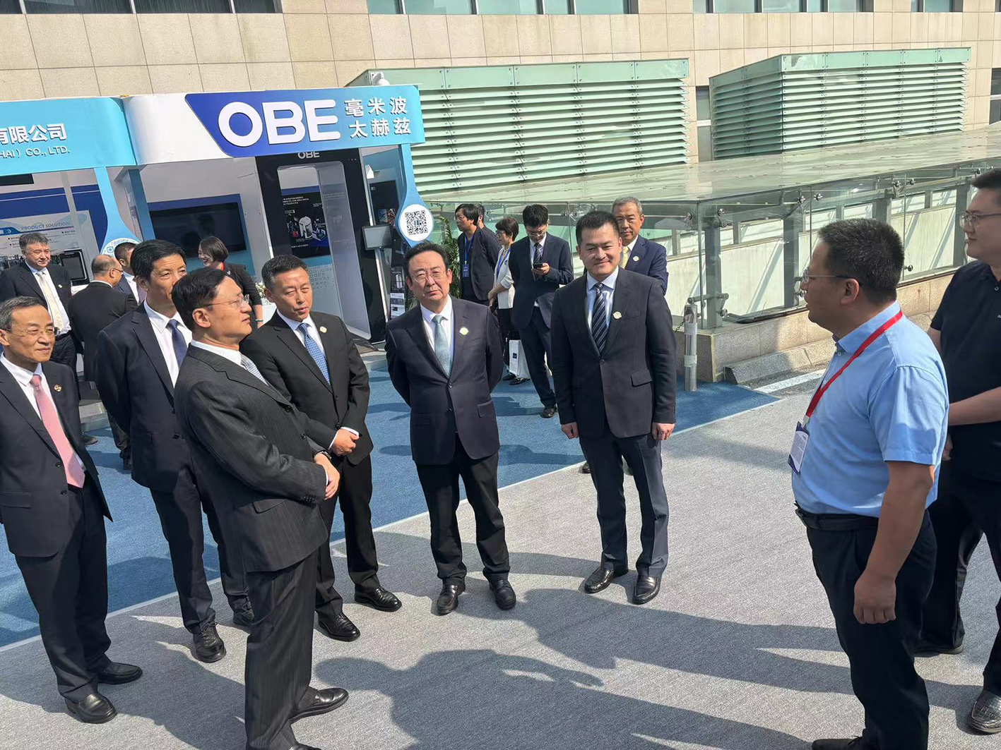北京市常務(wù)副市長，民航局副局長胡振江，首都機場集團董事長王長益，首都機場集團總經(jīng)理劉春晨,國航副總裁閆飛,首都機場集團副總閻欣4.jpg